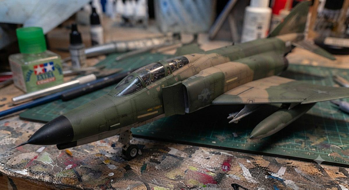 Μοντέλο F-4E Phantom II της Πολεμικής Αεροπορίας με ιστορική παραλλαγή SEA